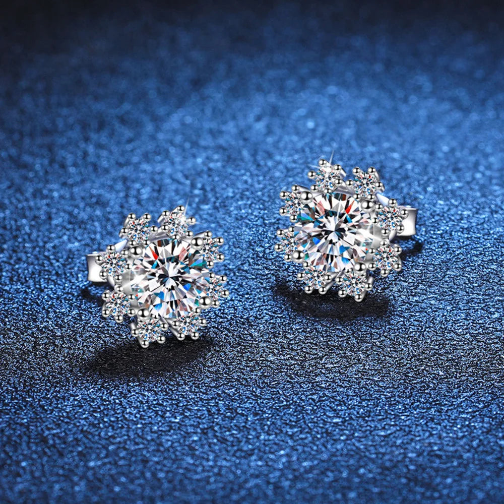 Women'S S925 Sterling Silver Romantic Snowflake D Color Moissanite Stud Earrings Simple Queuing Available Jewelry